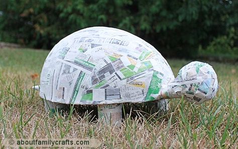 Paper Mache Patchwork Turtle | About Family Crafts Turtle Pinata, Paper Mache Turtle, Paper Mache Crafts For Kids, Paper Mache Paste, Making Paper Mache, Turtle Crafts, Paper Mache Projects, Paper Mache Animals, Paper Mache Clay