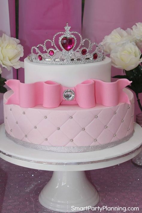 A stunning Princess birthday party for girls, that they are bound to love. Includes DIY ideas on a budget for decorations, food and fun activities. You will soon have the best Princess party in the kingdom. Birthday Cakes Girls Kids, Princess Party Cake, Fingerfood Party, Princess Birthday Cake, Cute Birthday Cakes, Princess Cake, Princess Birthday Party, Birthday Party Cake, Pink Cake