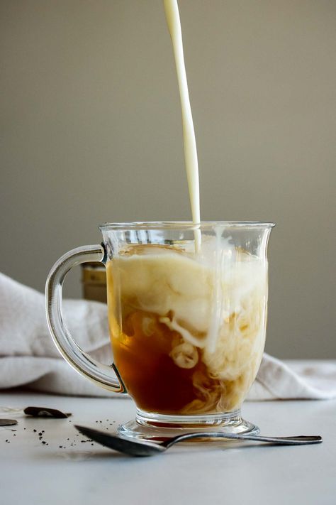 Tea With Milk Aesthetic, London Fog Tea Aesthetic, Earl Grey Aesthetic, Earl Grey Tea Aesthetic, Milk Tea Aesthetic, Iced London Fog, Milk In Coffee, Iced Milk Tea, Protein Latte