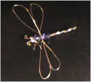 Beaded Dragonfly, Bijoux Fil Aluminium, Wire Jewelry Tutorial, Dragonfly Jewelry, Wire Work Jewelry, Work Jewelry, Wire Weaving, Wire Crafts, Jewelry Making Tutorials