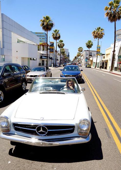 Harry in LA I Adore You, Harry Edward Styles, Edward Styles, Louis Tomlinson, One Direction, Boy Bands, Harry Styles, Cars, Luxury Fashion