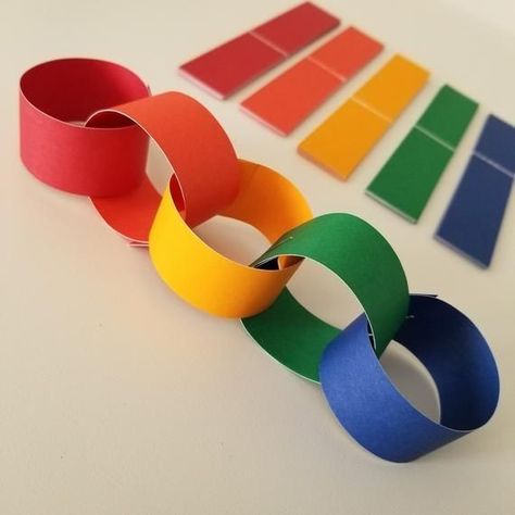 Hot Air Balloon Craft, Paper Chain, Balloon Crafts, Paper Chains, Rainbow Paper, Rainbow Birthday Party, School Glue, Paper Wall Art, Star Diy