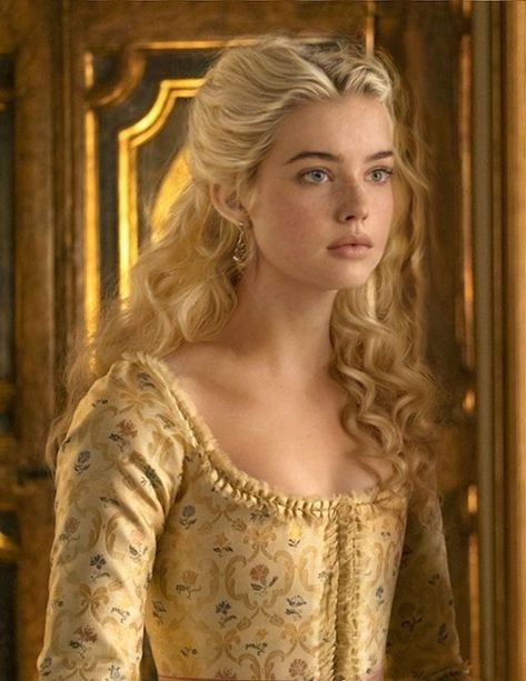 Medieval Princess Hairstyles, Blond Princess Aesthetic, Royalty Face Claim, Blonde Princess Character Inspiration, Blonde Character Inspiration, Royal Face Claim, Character Inspiration Blonde, Princess Face Claim, Medieval Princess Aesthetic