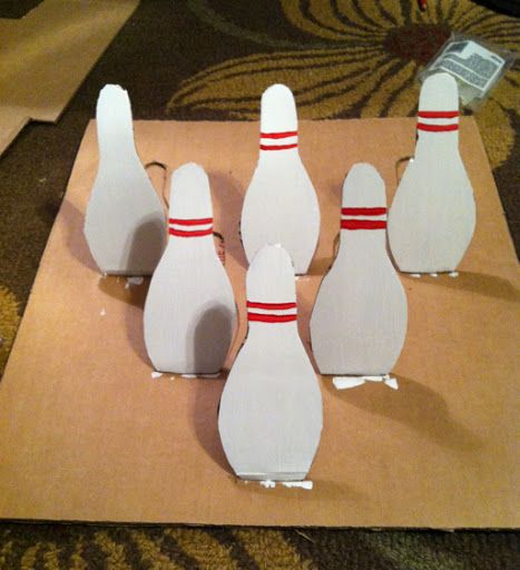 dharmajane: DIY Bowling Game Diy Bowling Game, Diy Bowling Pins, Bowling Games For Kids, Cardboard Challenge, Invention Convention, Diy Bowling, Diy Cardboard Toys, Summertime Activities, Fun Bowling