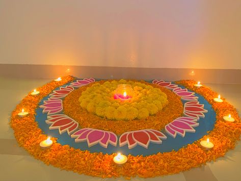 Rangoli For Laxmi Pooja, Tulsi Puja, Tulsi Pooja, Laxmi Pujan, Diwali Pics, Wolf Magic, Laxmi Pooja, Deepam Kolam, Simple Flower Rangoli