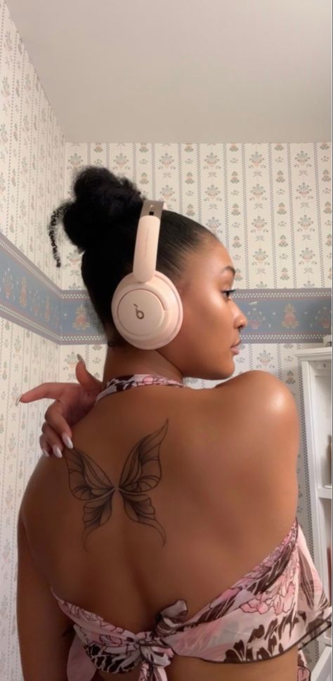 Fairy wing back tattoo Angel Wings Tattoo On Back Black Women, Fancy Butterfly Tattoo, Butterfly Wings Tattoo On Back Fairies, Spine Fairy Tattoo, Back Tattoo Women Wing, Special Butterfly Tattoo, Back Tattoo Wings Women, Fairy Wing Back Tattoo Women, Butterfly Wing Tattoo On Back