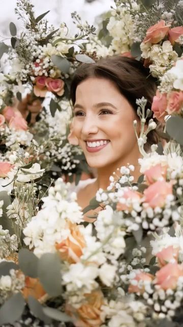 Floral Portrait, Photo Bouquet, Bride Pictures, January Wedding, Beautiful Bouquets, Bride Flowers, Michigan Wedding Photographer, Bridal Portrait, Detroit Wedding