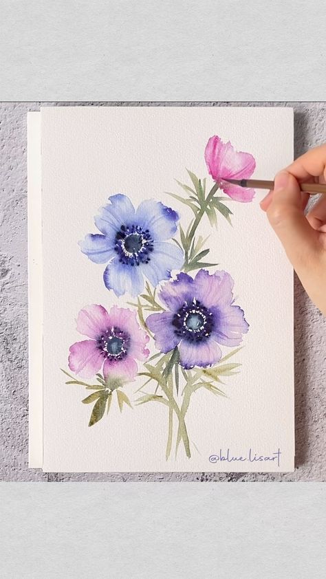 Lisa Lam | Watercolorist | YT video on Painting Easy Watercolor Anemones for beginners 🌸 Watch the real time tutorial on my YT channel, link in bio! | Instagram Cute Watercolor Painting Ideas, Painting Easy Watercolor, Floral Painting Videos, Loose Watercolor Paintings, Loose Watercolor Flowers, Easy Flower Painting, Learn Watercolor Painting, Watercolor Flowers Tutorial, Floral Watercolor Paintings