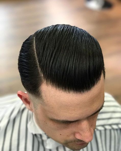 Pomade.com — Another by @esmaeilghanavati The attention to... Pomade Hairstyle Men, Gentleman Haircut, Slicked Hair, Pomade Style, Classic Haircut, Men's Short Hair, Faded Hair, David Lee, Haircut Styles