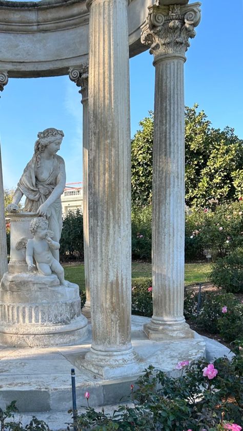 Roman Garden, Huntington Library, La Girls, Instagram Baddie, Outfit Ideas, Villa, Sparkle, Quick Saves, Instagram