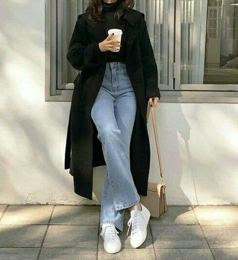 Black Coat Outfit, Winter Fashion Outfits Casual, Cold Outfits, Elegante Casual, Easy Trendy Outfits, Mode Inspo, Winter Weather, Blazer Outfits, Cool Street Fashion