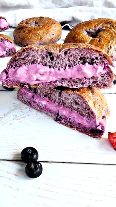 Blueberries Sauce, Blueberry Lemon Cream Cheese, Blueberry Bagels, Blueberry Streusel Muffins, Blueberry Bagel, Simple Baking, Best Bagels, Muffin Streusel, Baking Videos