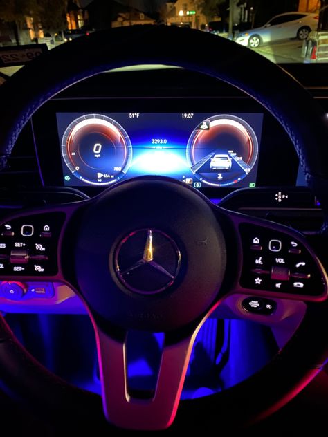 mercedes gle interior Mercedes Gle Suv, Mercedes Steering Wheel, Clean Mind, Mercedes Wheels, Mercedes Interior, Mercedes Benz Wallpaper, Mercedes Wallpaper, Mercedes Gle, Mercedes A Class