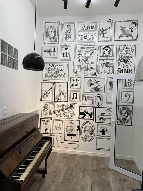 Doodle Room Wall Art, Painting On Wall Ideas Aesthetic, Doodle For Wall, Doodle Wall Art Room Decor, Tattoo Mural Wall Art, Doodle Mural Wall Drawing, Art Room Wall Ideas, Music Murals Ideas Wall Art, Wallart Interior Painting