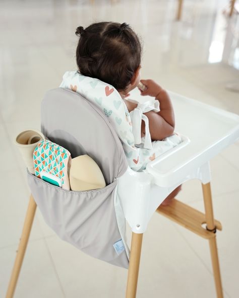 Convenience at your finger tips with our Highchair Handy Pocket. 😍 Ikea Antilop, Finger Tips, Storage Pouch, The Chaos, Vacuum Sealing, Baby Feeding, Fridge Magnets, Meal Time, Washing Clothes