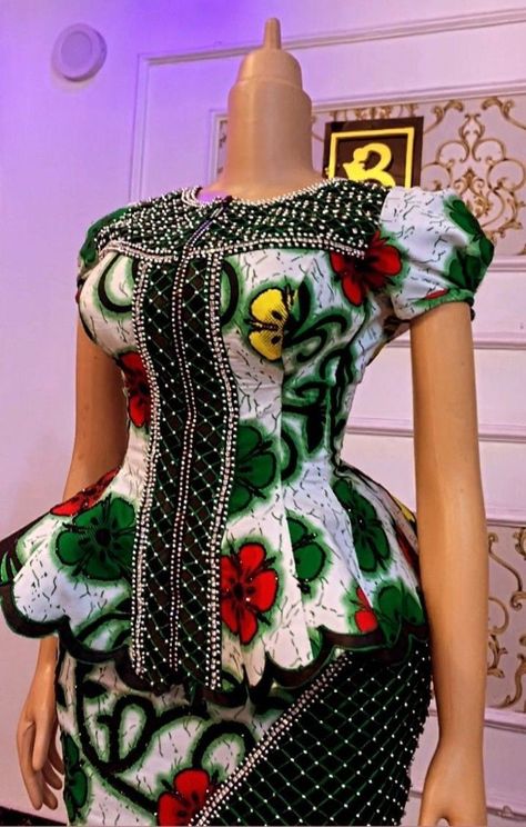 Ankara Blouse Styles, Kaba Styles, Ankara Blouses, Ankara Blouse, African Ladies, Fashion Empire, Stylish Naija, African Blouses, Video Fashion