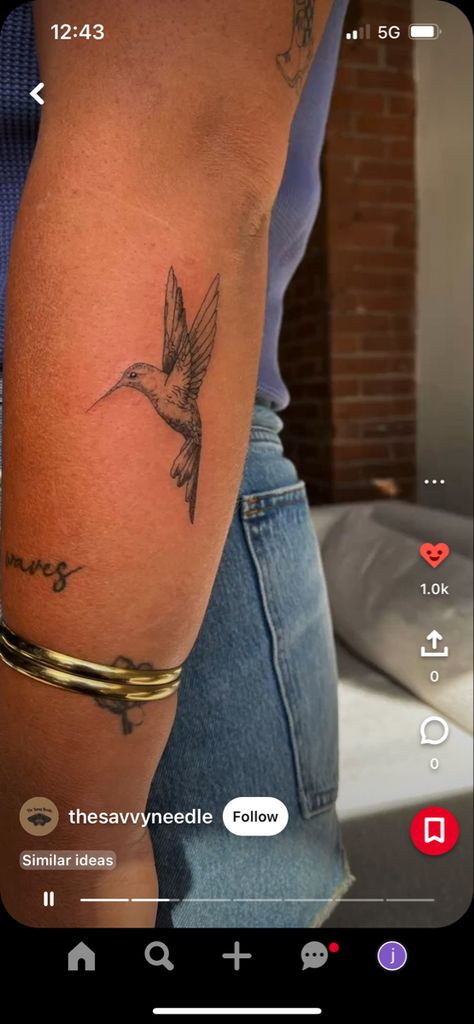 Tattoo With Wings For Women, Cute Big Tattoos For Women, Tiny Discreet Tattoos, Beautiful Animal Tattoos, Danty Tattoos Sleeve Ideas, Larger Tattoos For Women, Posterior Arm Tattoo, Feminine Guitar Tattoo, Woman Nature Tattoo