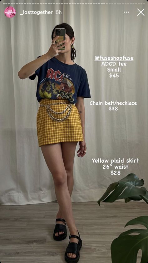 Patterned Mini Skirt Outfit, Yellow Plaid Skirt Outfit, Plaid Mini Skirt Outfit, Downtown Y2k, Band Tee Outfits, Yellow Plaid Skirt, Black Skirt Outfits, Plaid Skirt Outfit, Grunge Coquette