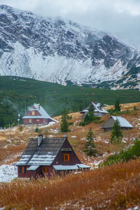 Poland Village, Mountain Villages, Beautiful Poland, Polish Heritage, Tatra Mountains, Poland Travel, Belgium Travel, Mountain Village, Central Europe