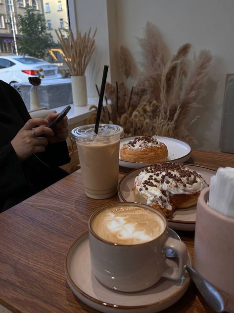 Aesthetic Breakfast, Food Cafe, Cafe Aesthetic, Coffee Shop Aesthetic, Coffee Obsession, Public Service Announcement, Think Food, But First Coffee, Public Service