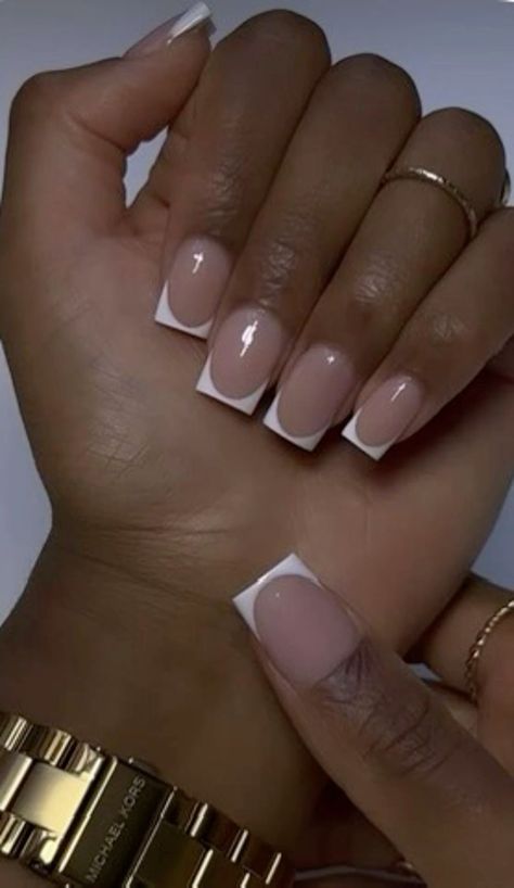 French NailsClean GirlNailsPrettyNailAcrylic Nails Cute French Tip Acrylics, Classic Square French Tip Nails, Nails Clean Girl Aesthetic, Classic French Tip Nails Square, Small Nails French Tip, Classic Low French Tips, Clean Girl Nails Black Women, Plain French Tips, Square Nails Minimalist