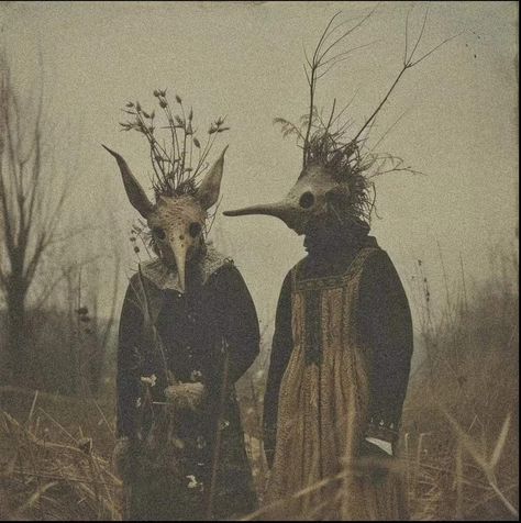 Deer Mask, Creepy Masks, Vintage Halloween Photos, Another Universe, Creepy Vintage, Vintage Halloween Costume, Southern Gothic, Arte Inspo, Halloween Photos