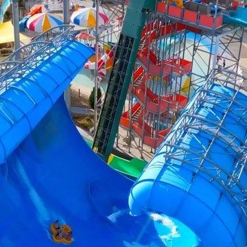 Alex Ojeda on Instagram: "World’s LARGEST man-made wave waterslide! 🤯🌊 Would you try this? @cowabungavegas @vegas - Follow me @alexojeda for more epic adventures! 📍Cowabunga Bay Waterpark, Las Vegas, USA #waterpark #waterslide #travel #slide #thrill" Cowabunga Bay, Las Vegas Usa, Waterpark, Large Man, Water Slides, Water Park, You Tried, Las Vegas, Follow Me