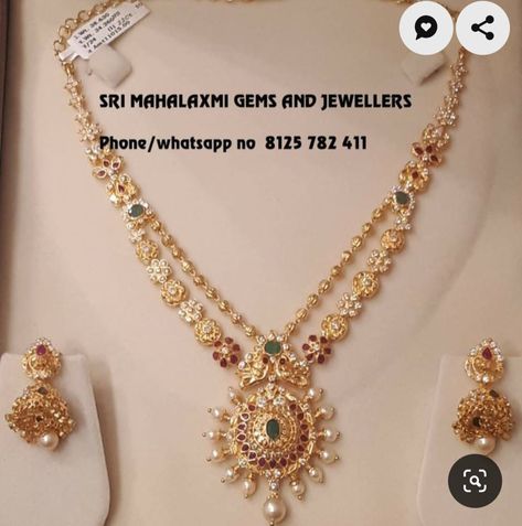 Small Gold Necklace Designs, Small Gold Necklace, Gold Jewelry Outfits, Gold Necklace Indian, Gold Jewelry Simple Necklace, Beautiful Gold Necklaces, Gold Necklace Indian Bridal Jewelry, Gold Bridal Jewellery Sets, Small Necklace