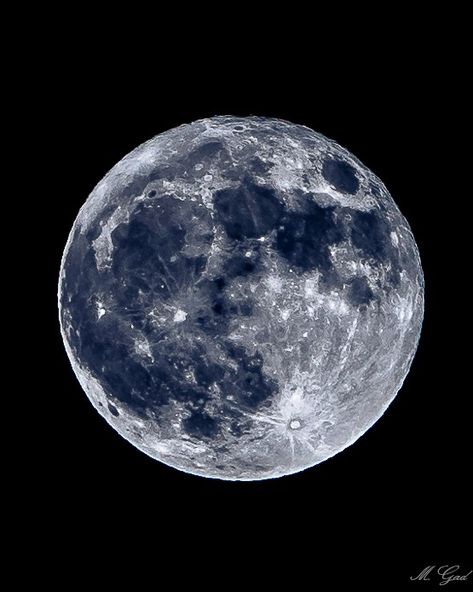 Moon Close Up Of The Moon, Moon Mural, Moon Close Up, Full Moon Photos, Moon Jelly, Lunar Surface, Studio Photoshoot Ideas, Picture Board, Moon Watch