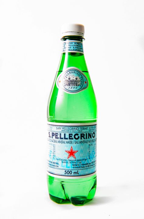 The top 20 fizzy waters in Toronto Fizzy Water, Food Calories List, Farm Boys, Toronto Life, Apple Pear, San Pellegrino, Trader Joe’s, Infused Water, Soju Bottle