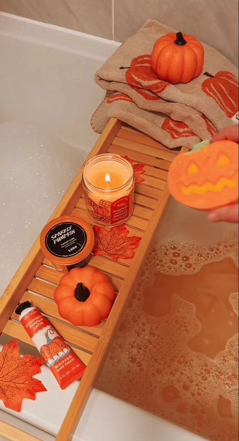 Bath Tiktok, Bath Vibes, Bath Aesthetic, Bathtub Tray, Fall Break, Autumn Colors, Autumn Aesthetic, Autumn Home, Fall Colors