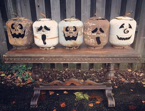 Those Pumpkins. That Table. Recycled Propane Tank Pumpkin Vintage Console Table SO much awesome awaits you this week! Get in before its gone! We cant wait to see you! . . OPEN SHOP Thursday Oct 11 Friday Oct 12 Saturday Oct 13 10am-5pm Lucky Junk l 600 S Northwest Highway Barrington IL #autumnhome  #autumnhomedecor  #vintageshop #pumpkindecor #recycledart #vintagefurniture  #365barrington  #barrington  #shopnwhighwaycorridor  #lakebarrington #inverness  #palatine  #arlingtonheights  #mtprospect Propane Tank Art, Garage Projects, Scrap Recycling, Rustic Metal Decor, Vintage Console, Vintage Console Table, Metal Ideas, Tank Art, Open Shop