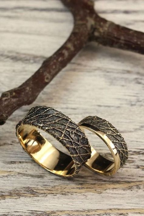 Unusual Wedding Bands, His And Her Rings, Wedding Rings Sets His And Hers, Wedding Ring Sets Vintage, Unusual Wedding Rings, His And Hers Rings, Wedding Rings Set, Rings Sets, Rose Gold Engagement Ring Vintage