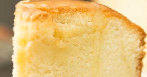 Blue Ribbon Pound Cake, Pineapple Pound Cake, Million Dollar Pound Cake, Classic Pound Cake, Pound Cake Recipes Easy, Butter Pound Cake, Pecan Cobbler, Sour Cream Pound Cake, Pound Cake Recipe