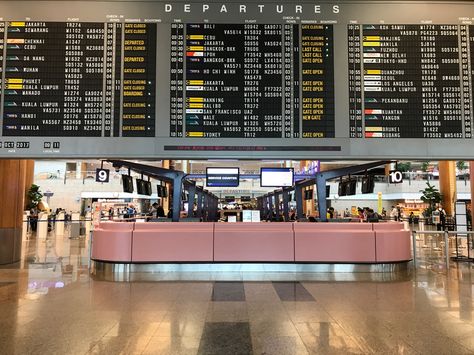 Departures Board Airport, Airport Departure Board, Singapore Airport, Departures Board, Airport Check In, Airplane Photography, Hospital Interior, Airports Terminal, Bus Terminal