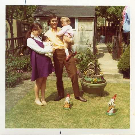 1970s Family Vacation | 1970s family with garden gnomes - 2 | Flickr - Photo Sharing! 70s Family Aesthetic, Family Vintage Aesthetic, Vintage Gardening Photos, Cute Family Photos Aesthetic, 1980s Family Photos, 90s Family Photos Aesthetic, 1970s Family Photos, Old Family Photos Aesthetic, Vintage Family Aesthetic