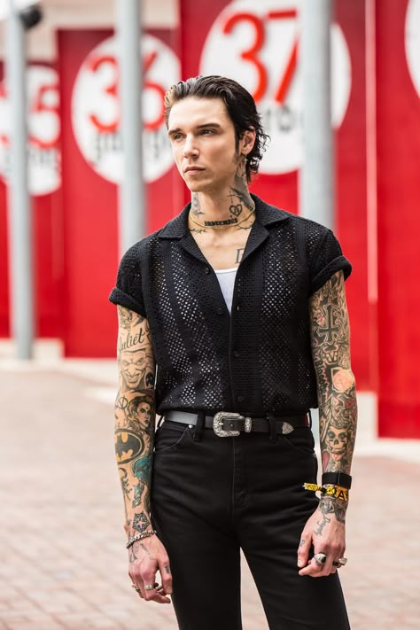 Andy Black Tattoos, Vampire Batman, Andy Biersak, Bride Quotes, Andy Sixx, Andy Black, Pregnant Wife, Emo Guys, Andy Biersack