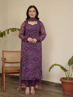 Bandhani Kurta Set, Bandini Dress Designs, Bandhni Suits, Bandhani Kurta, Nykaa Fashion, Bandhani Dress, English Teaching, Dupatta Set, Designer Dresses Casual