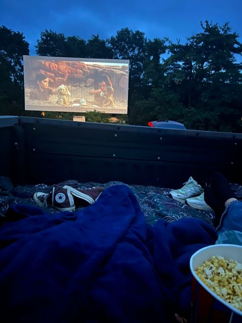 Drive In Movie Theater Date, Drive In Date Aesthetic, Drive In Movie At Home, Vintage Drive In, Drive In Movie Theater Aesthetic, Going To The Movies Aesthetic, Drive In Movie Date Truck, Drive In Aesthetic, Drive In Movie Aesthetic