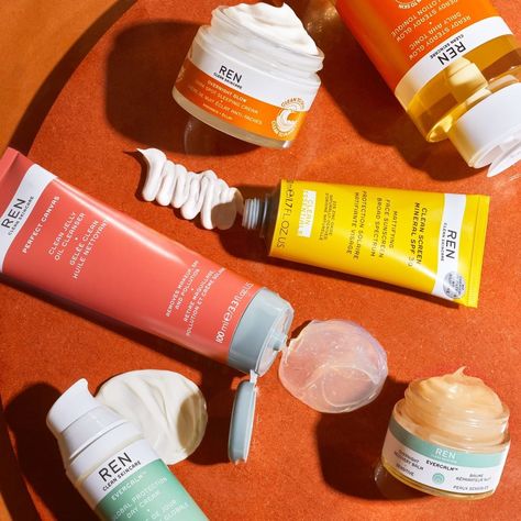 REN Clean Skincare on Instagram: “Everything we do has an impact. That's why we pack our clinically proven formulas into zero waste packaging — these ones included.⬆️ We…” Ren 14dwy, Skincare Package, Environ Skincare, Zero Waste Packaging, Ren Skincare, Cleaning Screens, Ren Clean Skincare, Anti Redness, Skincare Regimen