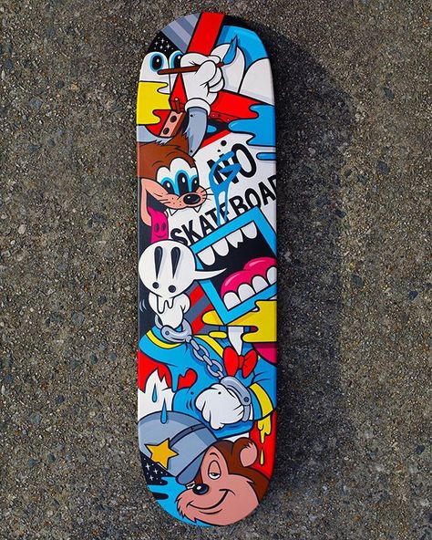 Drawing On Skateboard, Kaws Painting, Graffiti Alphabet Styles, Doddle Art, Skateboard Deck Art, Skateboard Art Design, Cool Skateboards, Skate Art, Graffiti Alphabet