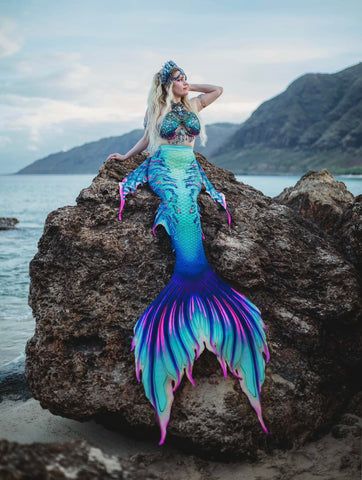 Mermaid Outfits, Tail Designs, Mermaid Tales, Swimmable Mermaid Tail, Real Life Mermaids, Crop Top Swimsuit, Life Under The Sea, Disney Film, Sailor Moon Usagi