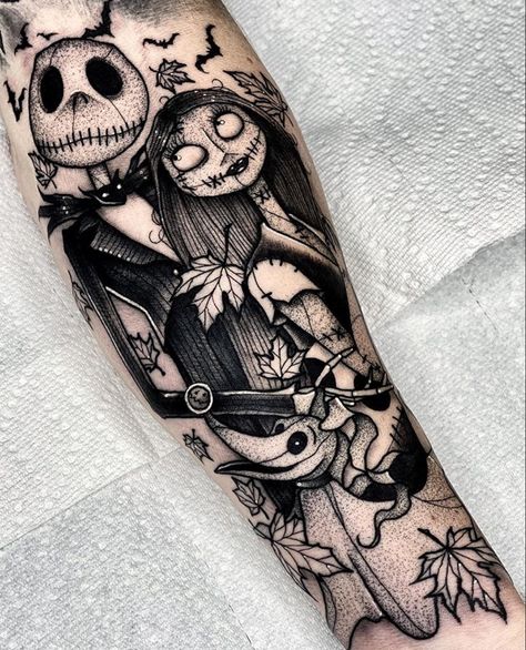 If you love Halloween and want to express your love for Halloween by getting a tattoo, then check out these spooky Halloween tattoo ideas. Jack Sally And Zero, Sally And Zero, Tattoo Nightmares, Jack Skellington Tattoo, Halloween Tattoo Ideas, Halloween Tattoos Sleeve, Tim Burton Tattoo, Jack Tattoo, Chicanas Tattoo