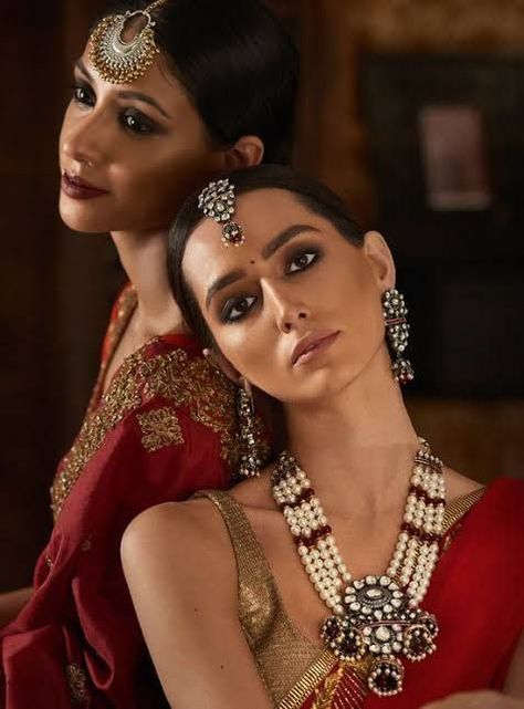 Jewellery Fashion Shoot, Asian Wedding Ideas, Ethnic Wedding, Bridal Elegance, Women Faces, Jewelry Photoshoot, Indian Photoshoot, Saree Photoshoot, Pakistan Fashion