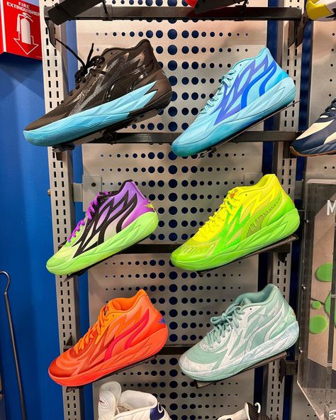 Nike Aesthetic Shoes, Puma Basketball Shoes, Zapatillas Nike Basketball, Curry Basketball Shoes, Nike Aesthetic, Bb Shoes, Best Volleyball Shoes, Shoe Basket, Kobe Shoes