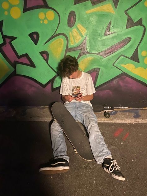 Skater Guy Aesthetic, Skater Boys Aesthetic, Aesthetic Skater Boy, Skaterboy Aesthetic, Skater Guys, Skater Boy Aesthetic, Skater Guy, Skater Boy Outfits, Aesthetic Skater