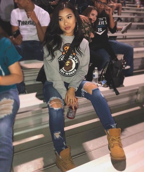 Baddie Outfits For School, Timberland Outfits, Teenage Outfits, Trendy Outfits For Teens, Neue Outfits, Tomboy Outfits, Chill Outfits, Trendy Fall Outfits, Bleachers