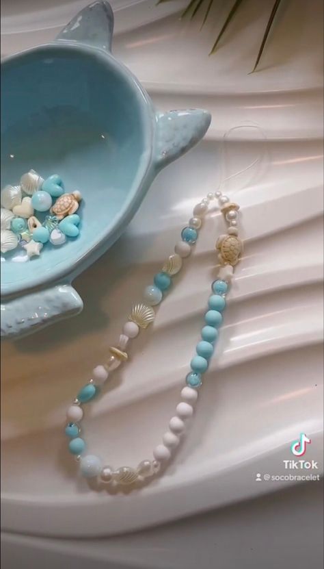 Beachy Phone Charms, Summer Phone Charm, Teal Beach Aesthetic, Beaded Phone Charms Aesthetic, Beach Bracelets Aesthetic, Clay Bead Phone Charm, Phone Charm Ideas, Aesthetic Phone Charms, Phone Charms Aesthetic