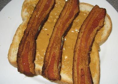 peanut butter and bacon on toast <3 Wierd Food Combinations, Bacon Sandwich Recipes, Ugly Food, Gross Food, Bacon Sandwich, Dog Cakes, I'm Broke, Food Combining, Weird Food