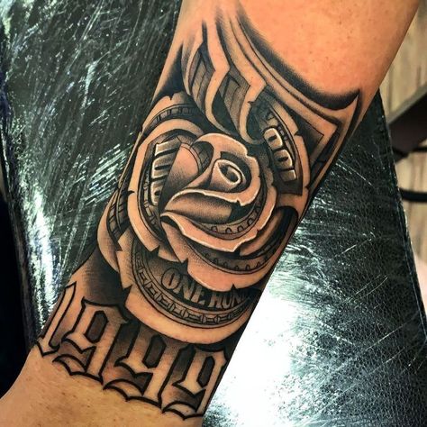 Rose Money Tattoo, Men Rose Tattoo, Money Sleeve Tattoos, 100 Dollar Bill Tattoo, Tattoos Money, Money Rose Tattoo, Dollar Tattoo, Herren Hand Tattoos, Rose Tattoo Stencil